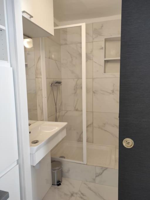 Superbe Appartement En Plein Centre Ville Viarmes Εξωτερικό φωτογραφία
