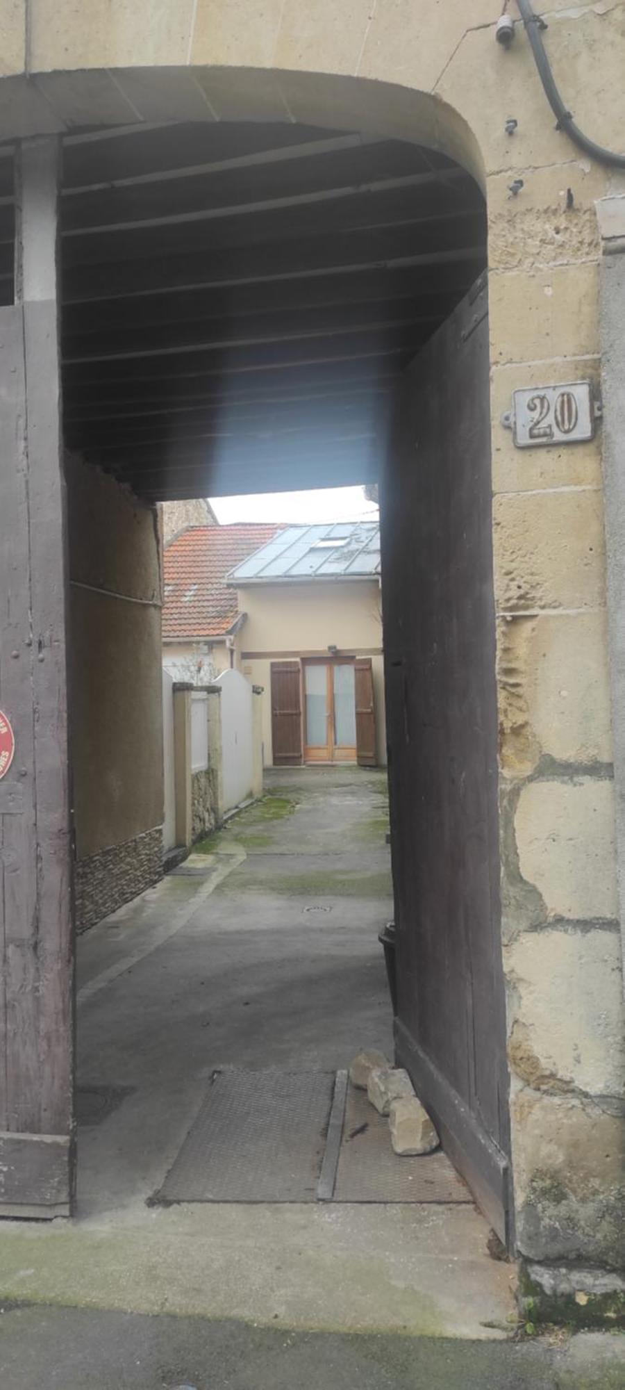Superbe Appartement En Plein Centre Ville Viarmes Εξωτερικό φωτογραφία